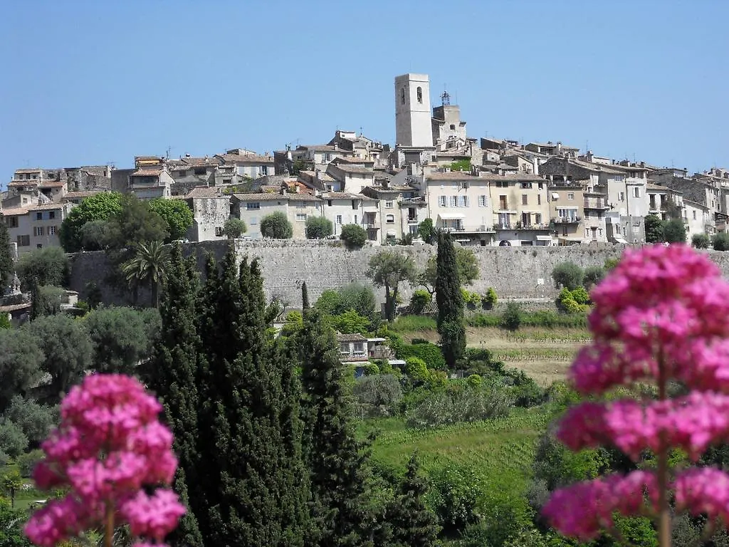 Le Mas Des Gardettes Saint-Paul-de-Vence 0*,  France